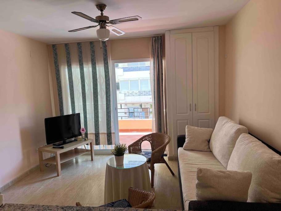 Magnifico Apartamento En La Carihuela, Torremolino Торремолинос Экстерьер фото